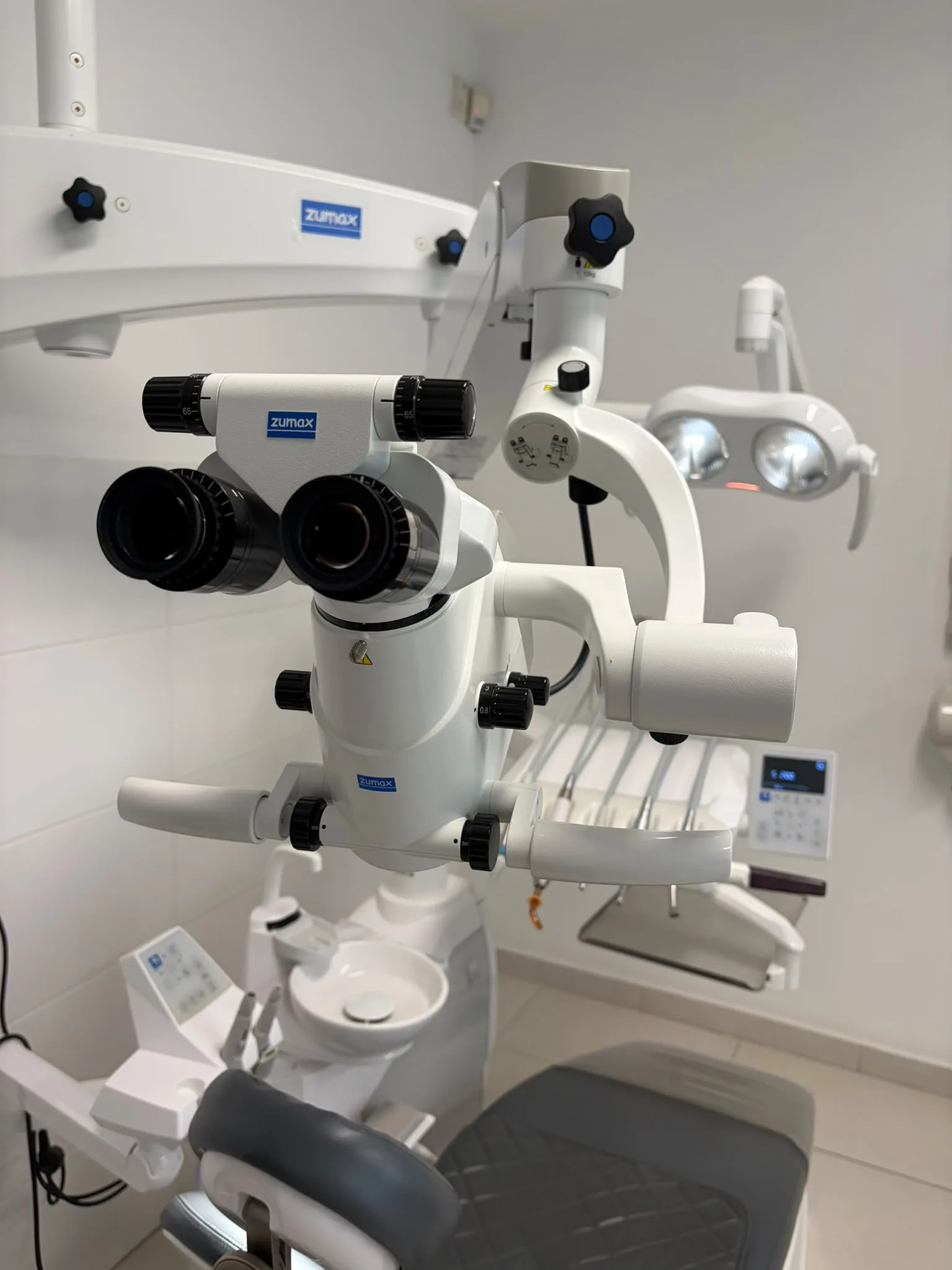 Nowoczesny sprzęt diagnostyczny i zabiegowy — Gabinet Medi-Dent w Białymstoku